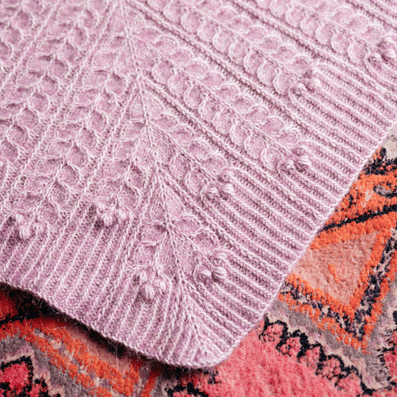 Muse Shawl - Châle Triangulaire Texturé
10