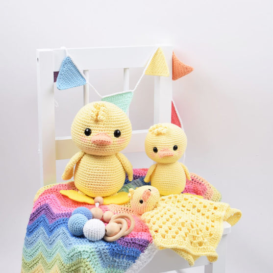 Alfred the Duck with Music Box
4