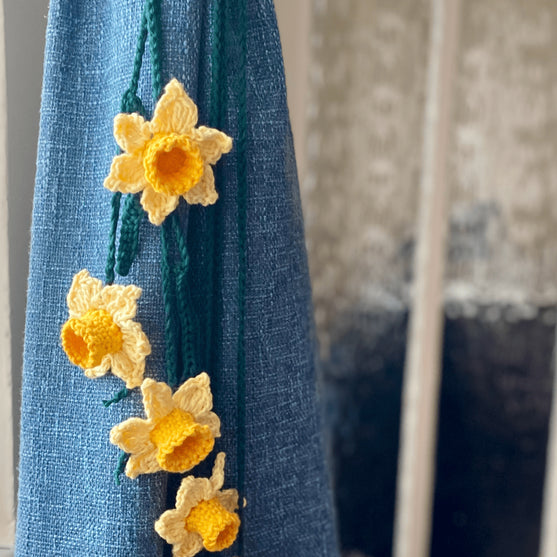 Daffodil Curtain Ties
3