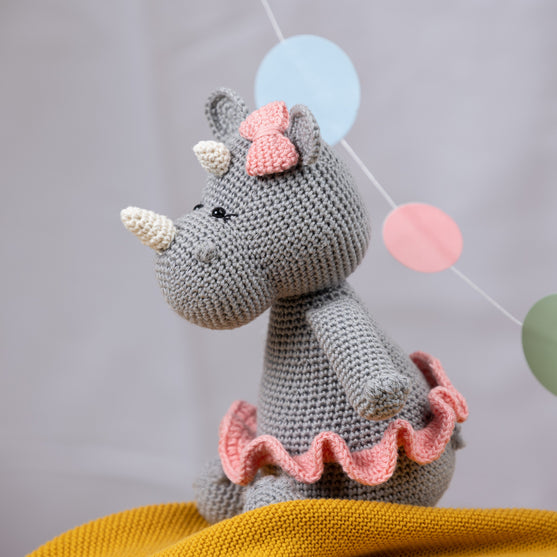Hollie le Rhino
5