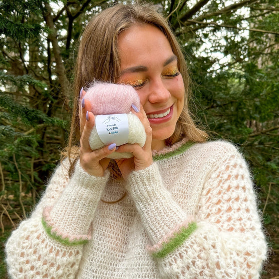 Christmastide - Sweater
2