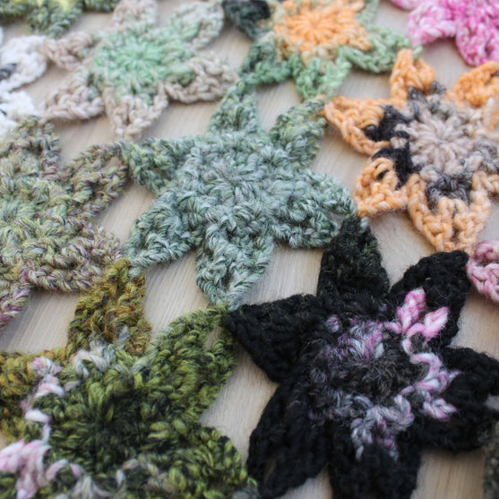 8030-388 Flowers Shawl
2