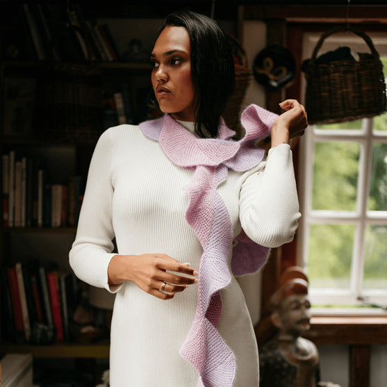 Undulate - Garter Fan Scarf
6