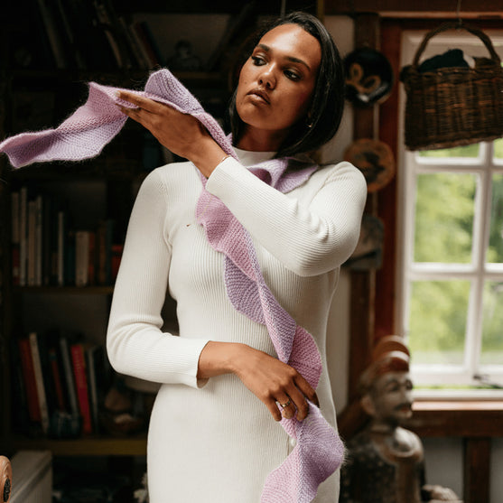 Undulate - Garter Fan Scarf
7