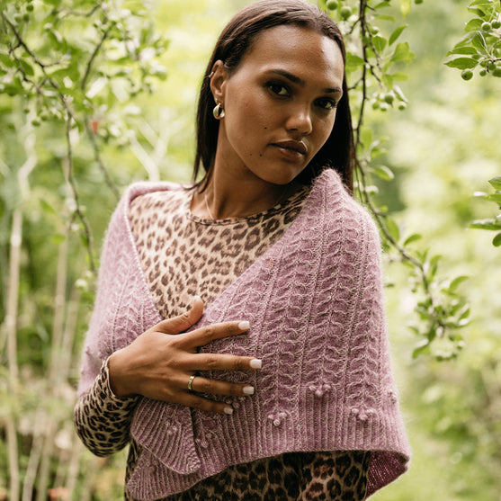 Muse Shawl - Châle Triangulaire Texturé
1