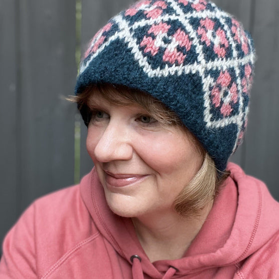 Wintergarden - Bonnet
6