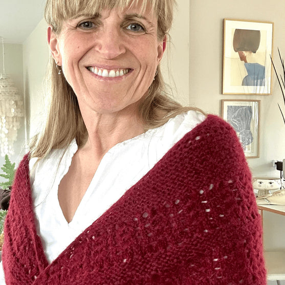 Lucia Scarf
3