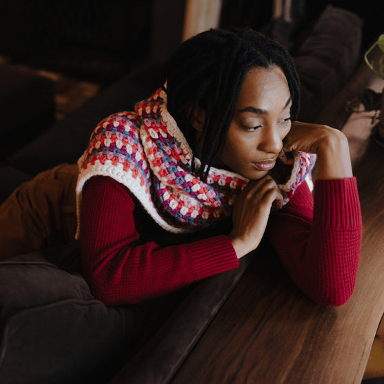 OMG - Écharpe à Capuche
7