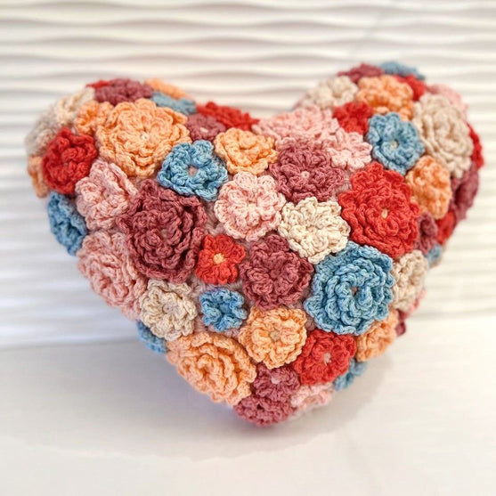 Blooming Heart - Pillow
3