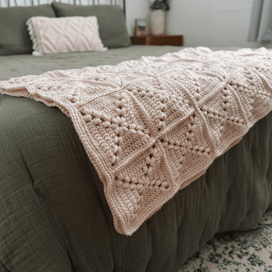 Cozy Corner - Blanket
3