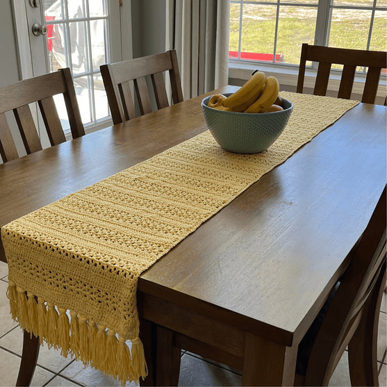 Elegant Table Runner
1