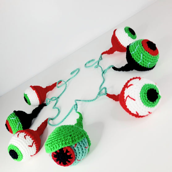 Eyeball Garland - Decorations
1