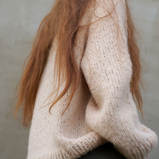 Celestia Sand - Sweater
6