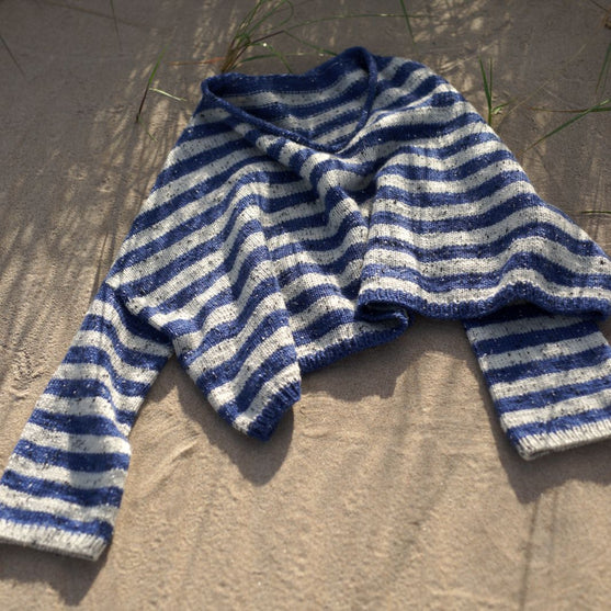Marine - Sweater
10