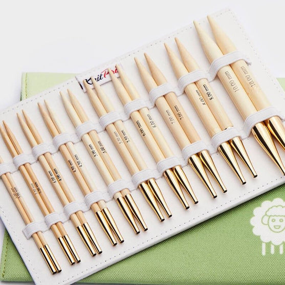 Set d'aiguilles circulaires interchangeables Bamboo Deluxe - KnitPro
2