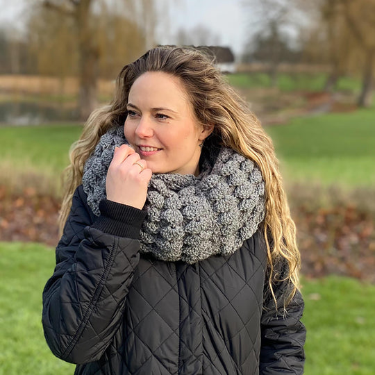 Deep Waves - Tube Scarf