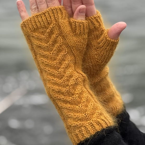 Buttercup Breeze - Wrist warmers
2