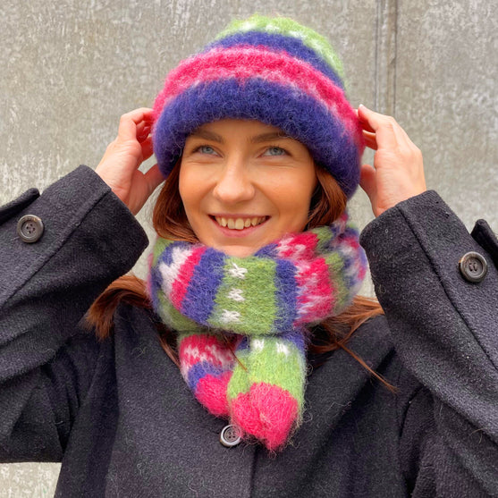 Merry Me - Brushed hat and scarf
3