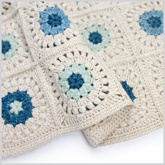 Blossom Throw - Couverture
2