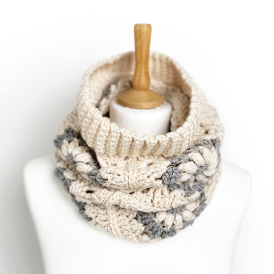 Camellia - Cowl
2