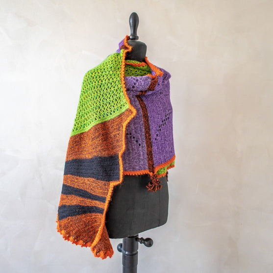Hocus Pocus - Shawl
8