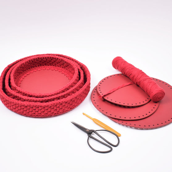 Decoration trays with round leather base - Christmas
8