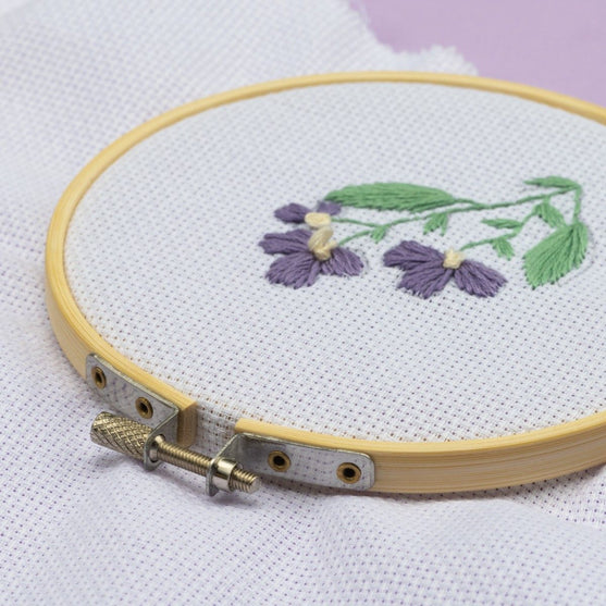 Embroidery Ring with Fabric - Hobbii
4