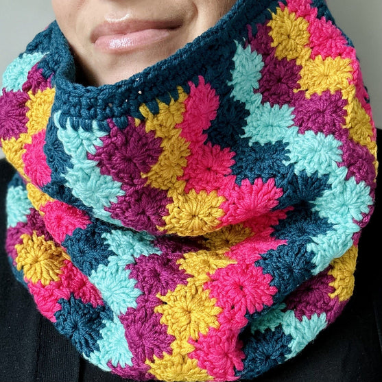 Esther - Cowl
1