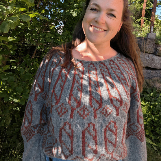 Feathers - Sweater
3