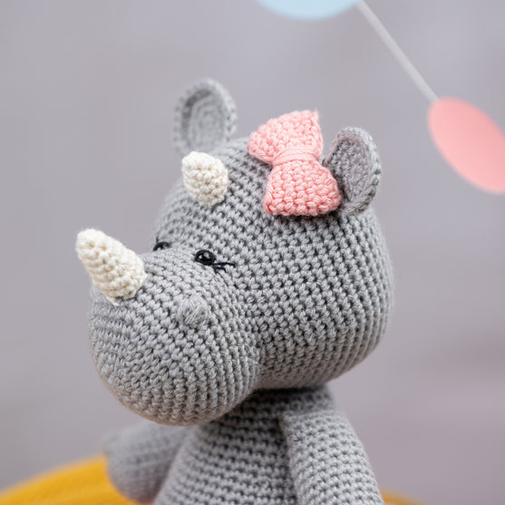 Hollie le Rhino
3