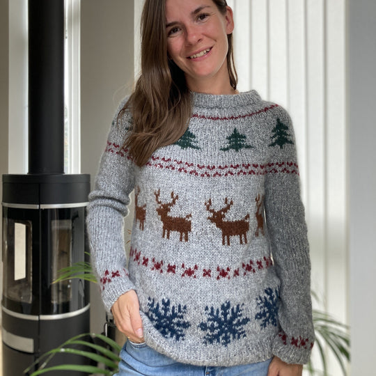 Holly Pines - Pullover