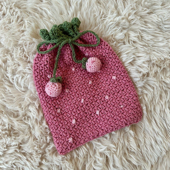 Berry Cute - E-Reader Bag
2