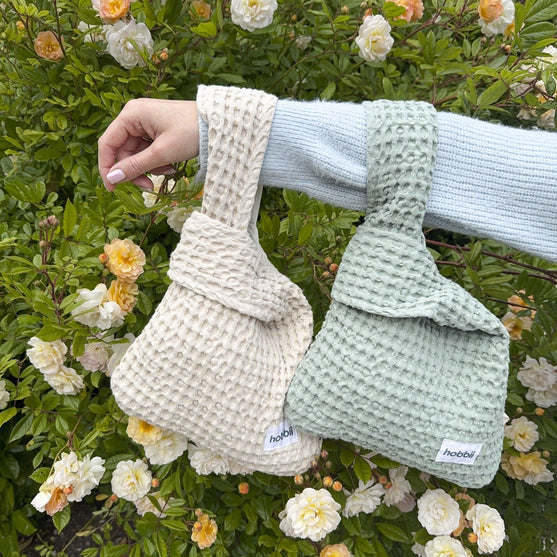 Wrist Bag - Big Waffle - Hobbii
8