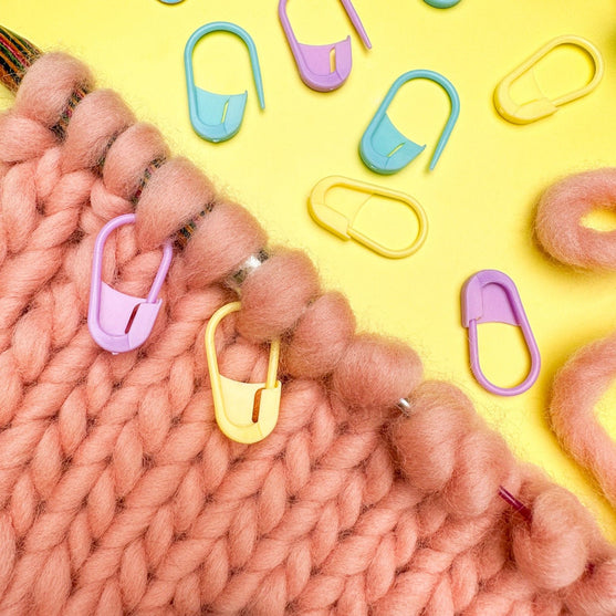 Box of Stitch Markers - Jumbo - Hobbii
8