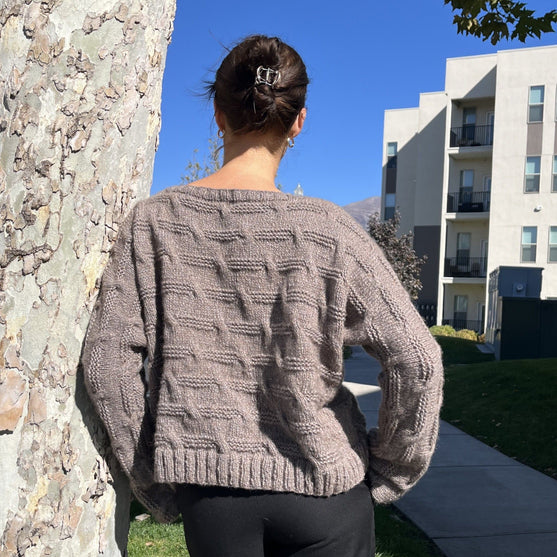 Chatty Chiara - Sweater
4