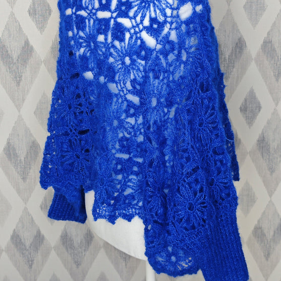 Blush Blossom - Poncho
5