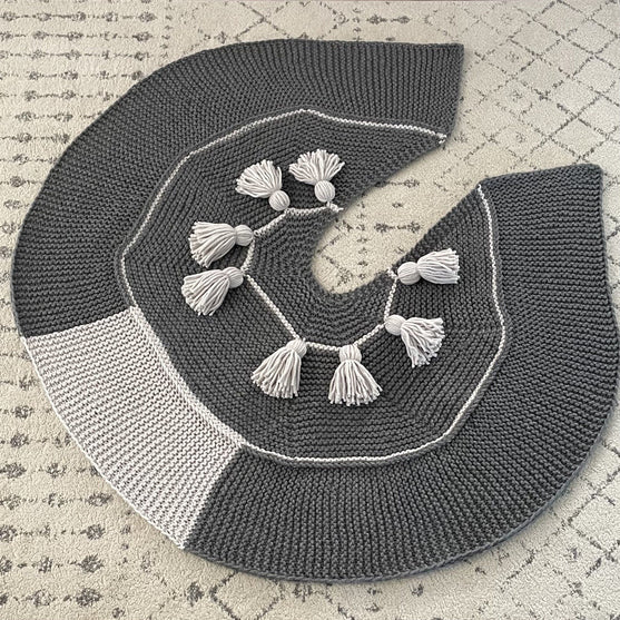 Festive Tassels - Tapis Sapin de Noël
1