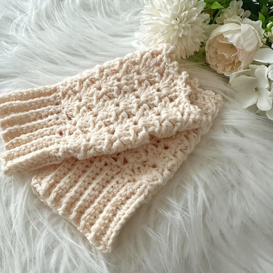 Icy Thistle - Fingerless Gloves
8