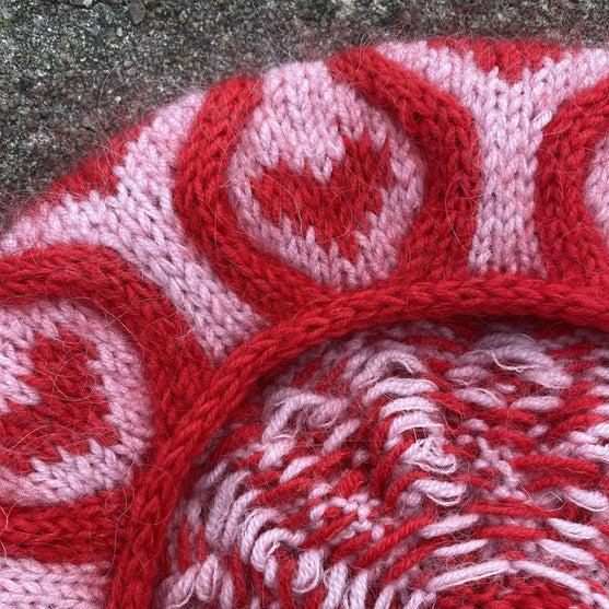 Twisted Love - Beret
4