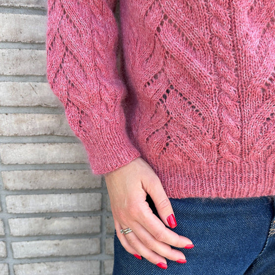 Archer - Sweater
7