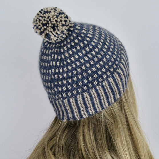 River Stone - Bonnet
2