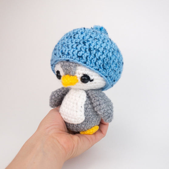 Mama Penguin & Baby Piper
5