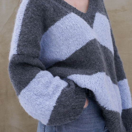 Cloudy - Sweater
2