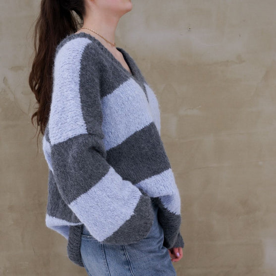 Cloudy - Sweater
8