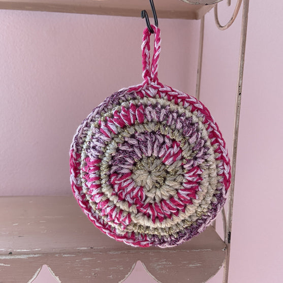 Swirl - Ornament
7