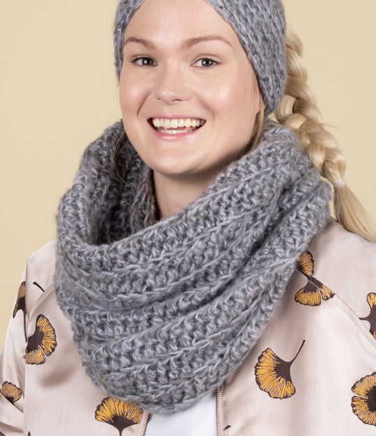 Holly - Tube scarf