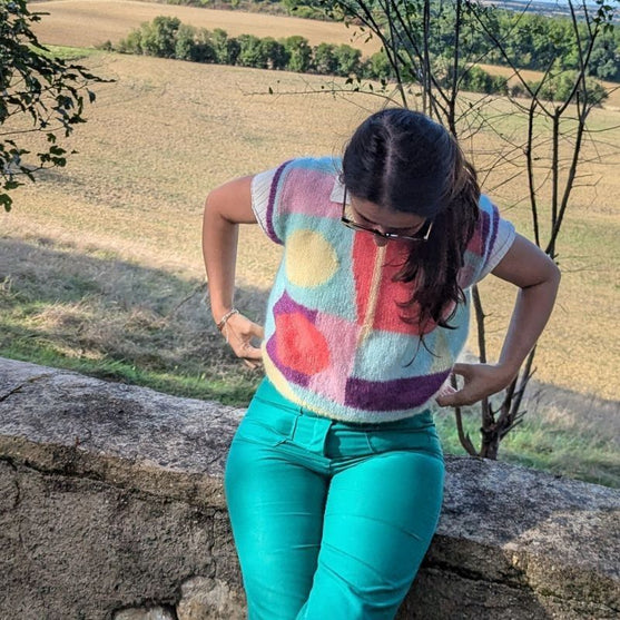 Vasarely - Pull sans manche
2