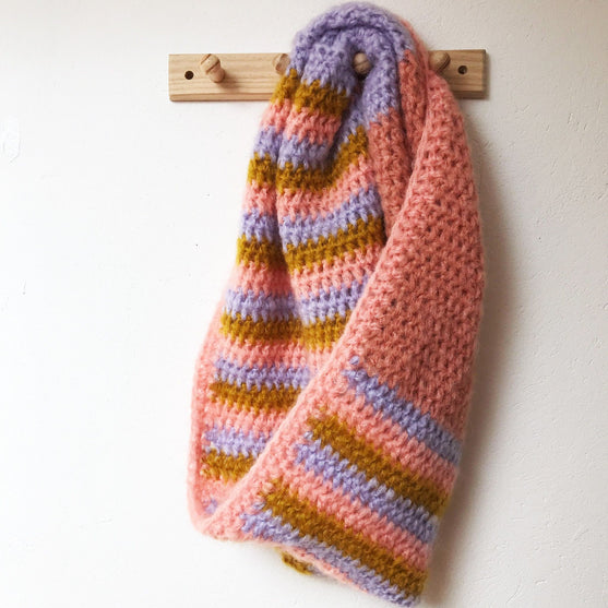 

Picnic Stripe - Cowl
2
