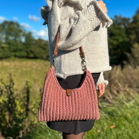 

Amelia - Handbag
2