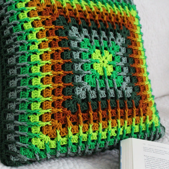 

Green Hills - Pillow
5
